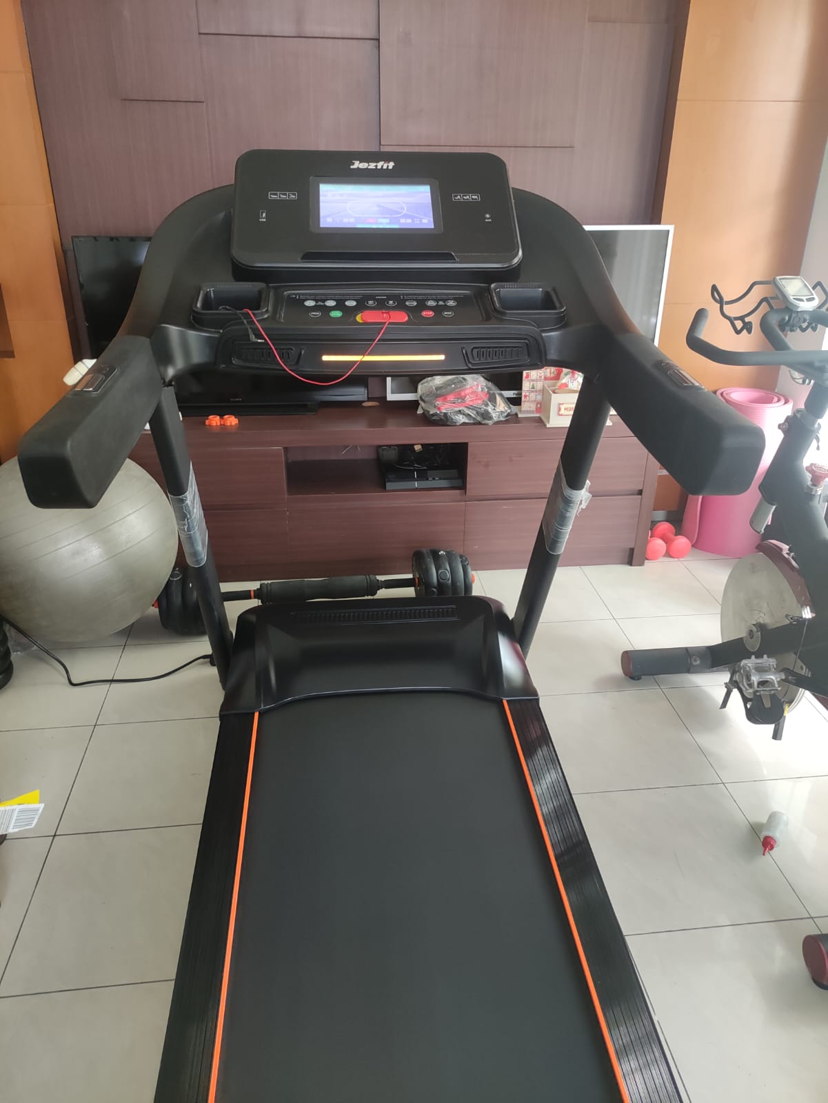 Service treadmill 1